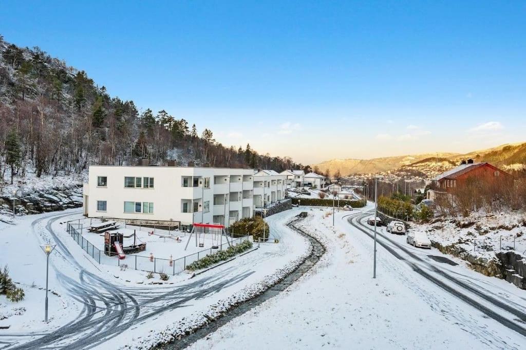 Stor Og Moderne Leilighet I Indre Arna Bergen Gratis Parkering!! المظهر الخارجي الصورة